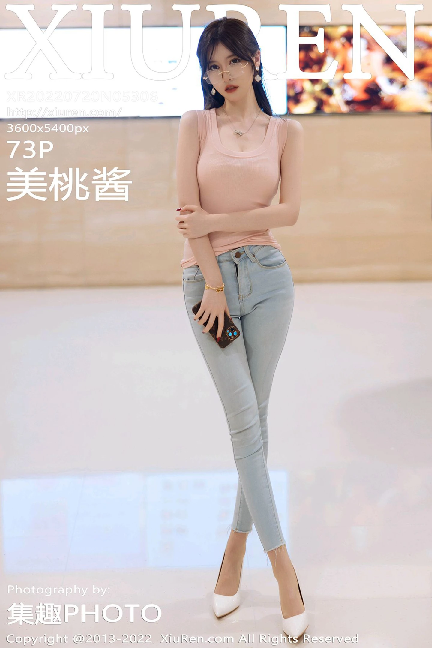 [XiuRen秀人网] VOL.5306 模特美桃酱海南心愿旅拍粉色收身衣+私房白色女仆性感迷人写真73P-秀人网官方网站